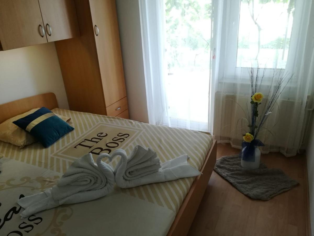 Apartment And Room Hudoletnjak Šilo Exteriör bild